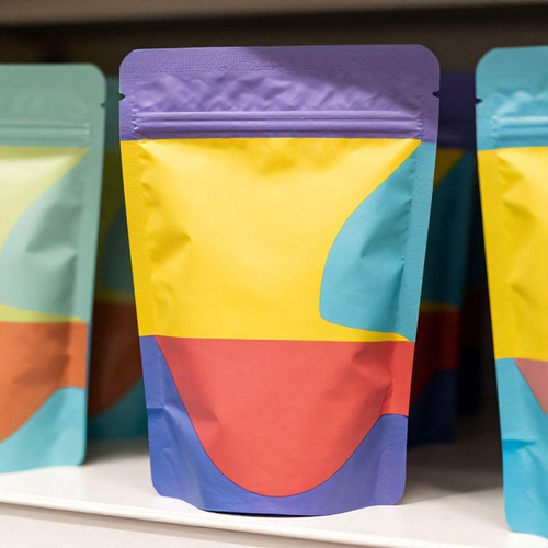 Como Embalagens em Formato Pouch Podem Valorizar a Apresentação dos Seus Produtos